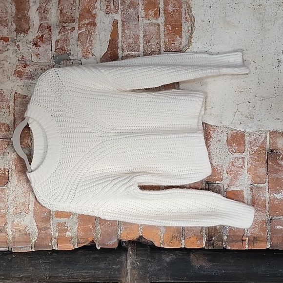 Abercrombie & Fitch Sweaters - Abercrombie Knit Sweater